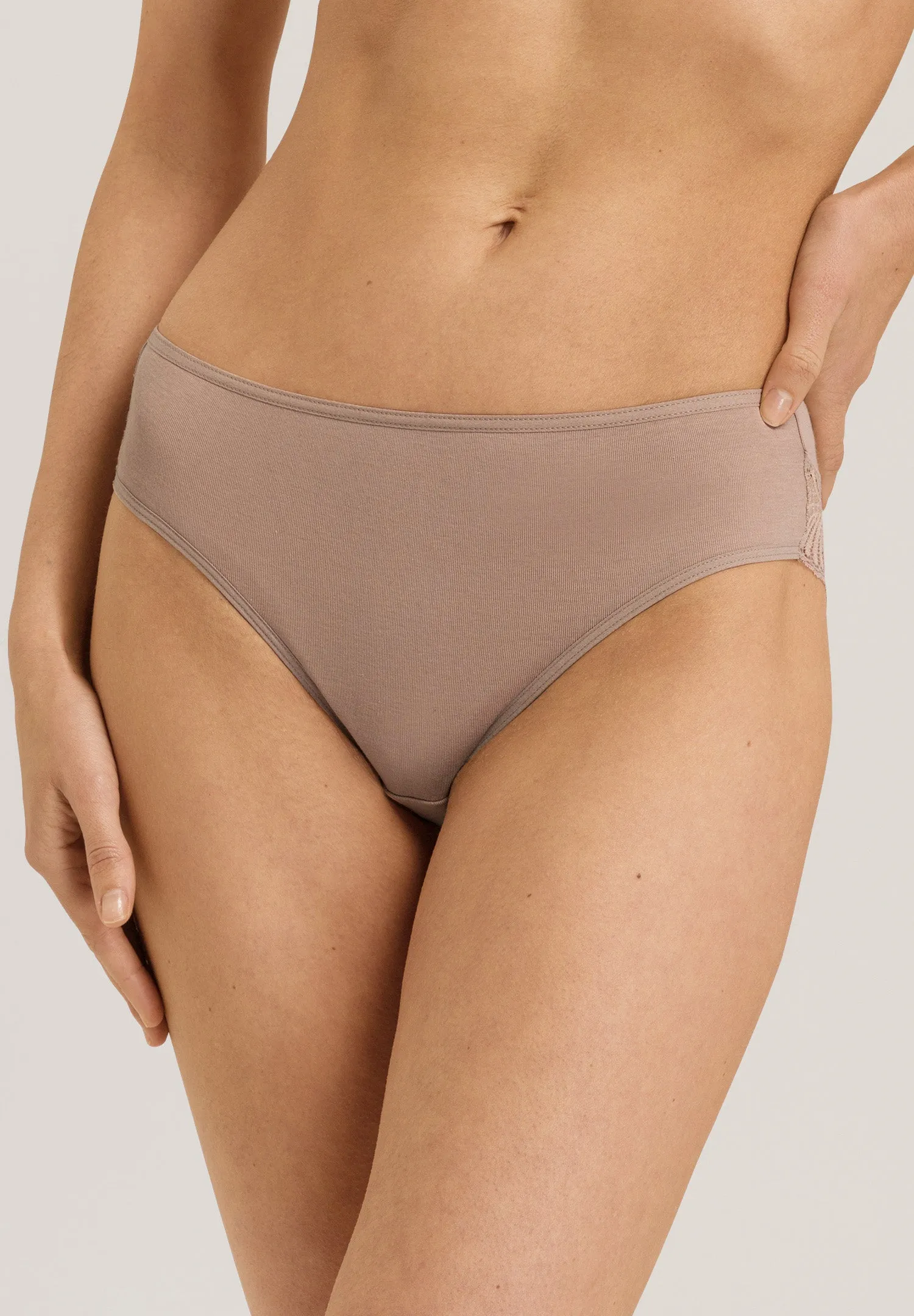 Milea Hi Cut Brief | Mocha 70976-2819