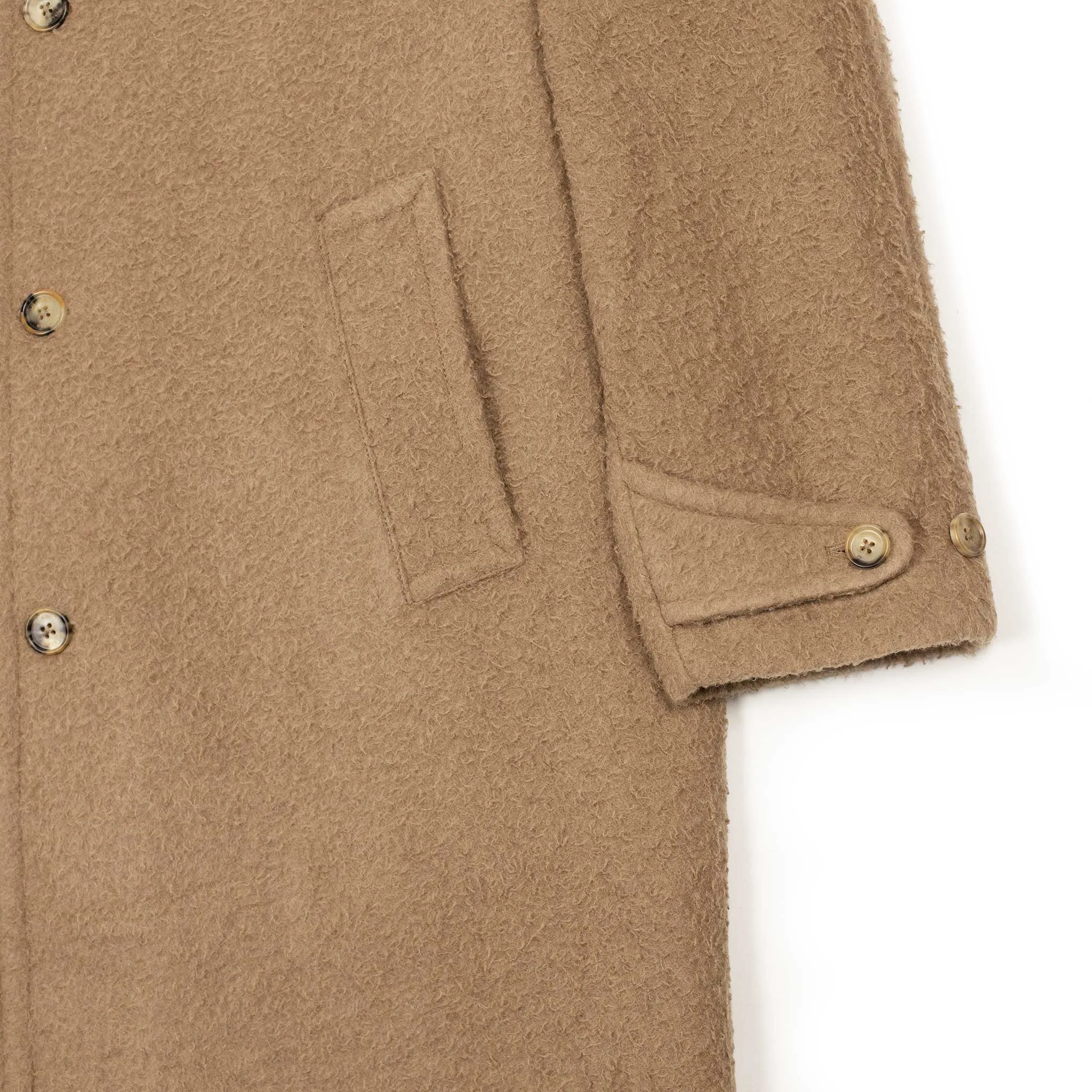 Vittorio raglan coat in beige casentino camelhair wool